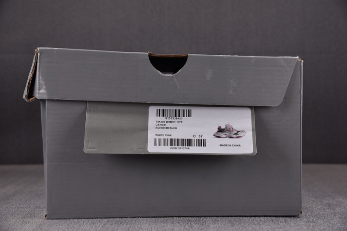 SNEAKER CARGO