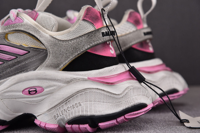 SNEAKER CARGO