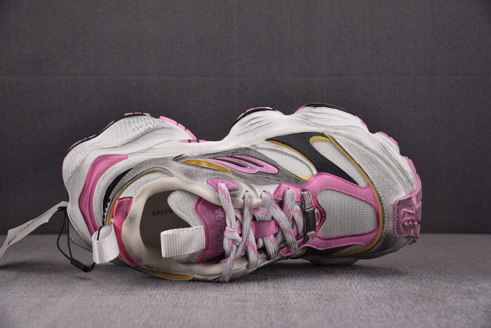 SNEAKER CARGO