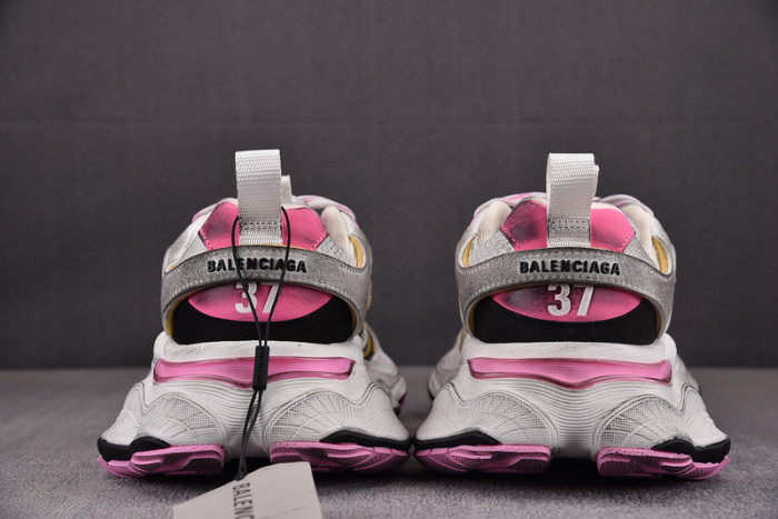 SNEAKER CARGO