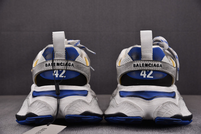 SNEAKER CARGO