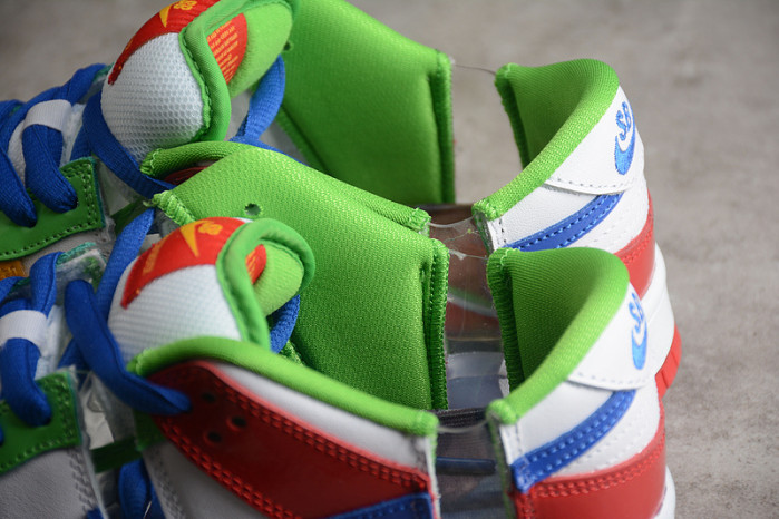 NIKE SB DUNK LOW SANDY BODECKER FD8777-100