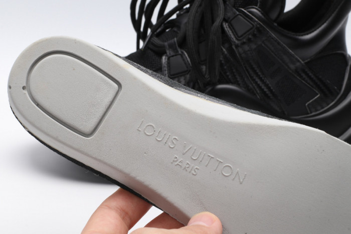 LV snekaers  L000001