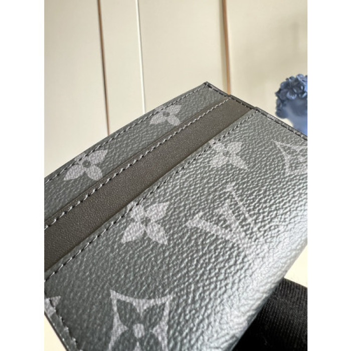 L&V WALLET8